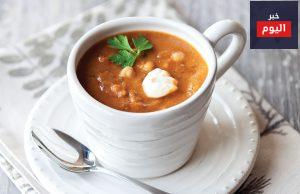 شوربة العدس الأحمر والحمص والفلفل الحار - Red lentil, chickpea & chilli soup