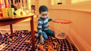 تعليم الأطفال أساسيات الحياة اليومية - Teaching everyday essentials