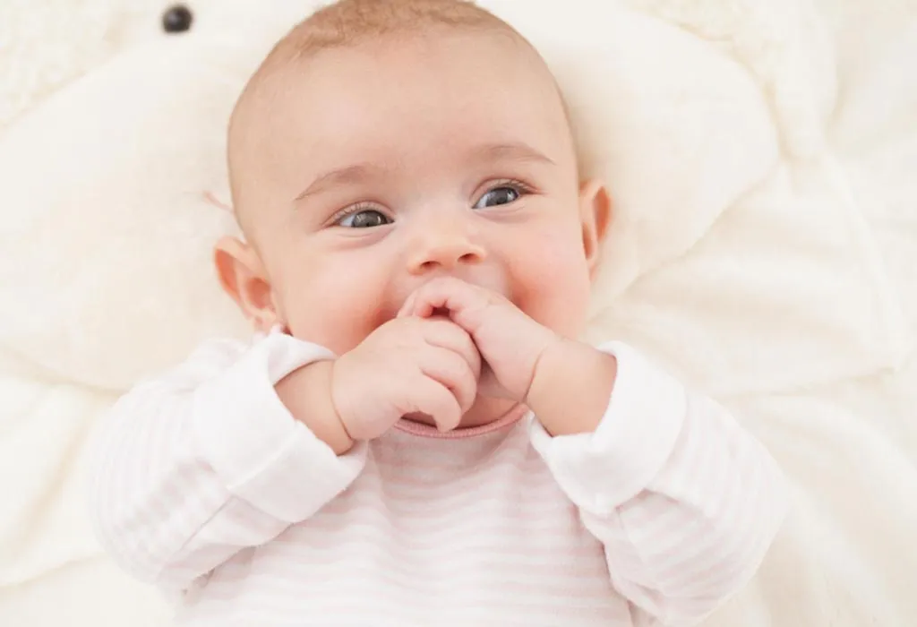 التعلم والنمو عند الأطفال من 3 إلى 6 أشهر