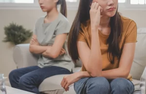 الاكتئاب نتيجة للمشاحنات بين الإخوة
