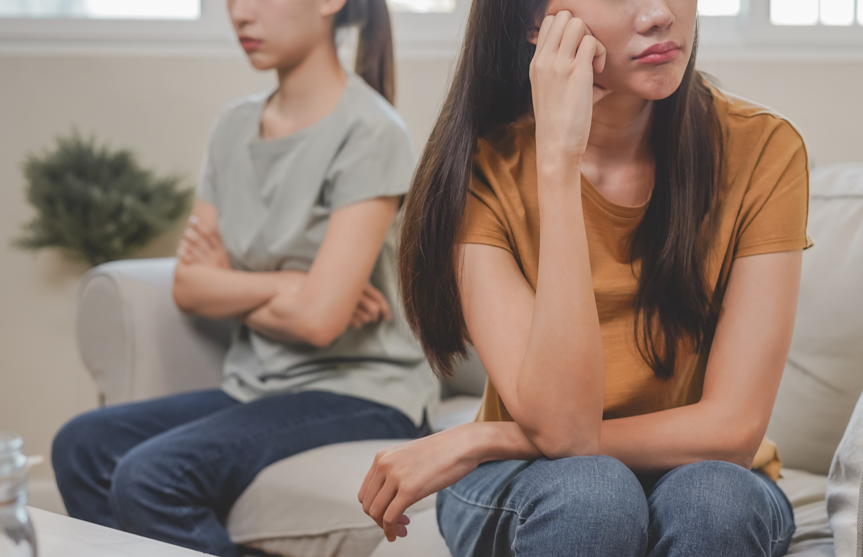 الاكتئاب نتيجة للمشاحنات بين الإخوة