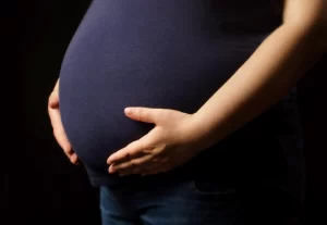 تعرفي على اسباب زيادة وزن الحامل