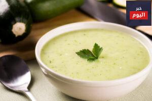 شوربة البصل والكوسا