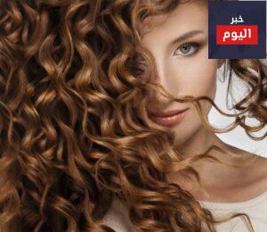 أفضل طريقة لتصفيف شعرك المموج دون مكواة