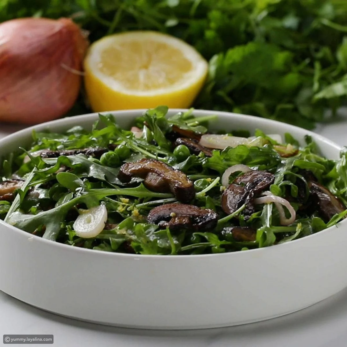 سلطة الفطر بالليمون