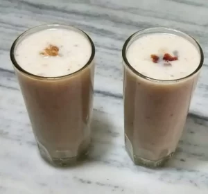 عمل شراب الحليب والتمر