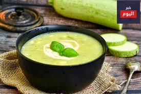 طريقة عمل شوربة كوسي بالجبن سهلة بالصور