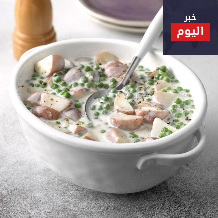 طريقة عمل شوربة الكريمة بالبطاطس والبسلة