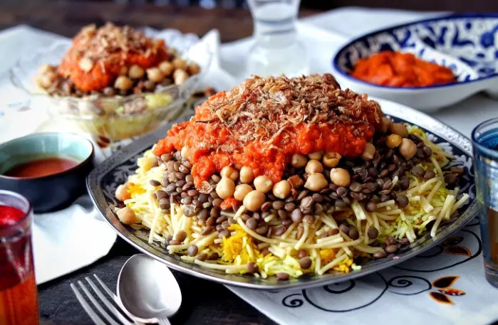 طريقة عمل الكشري المصري خطوة بخطوة